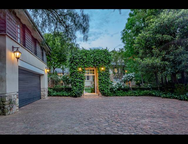 3 BEDROOM HOUSE TO LET IN WESTCLIFF